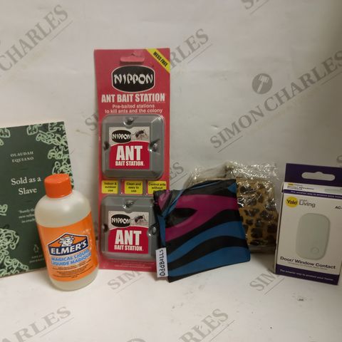 LOT OF APPROXIMATELY 15 ASSORTED HOUSEHOLD ITEMS, TO INCLUDE ANT BAIT, YALE DOOR CONTACT, ODDBALLS SHOPPING BAG, ETC