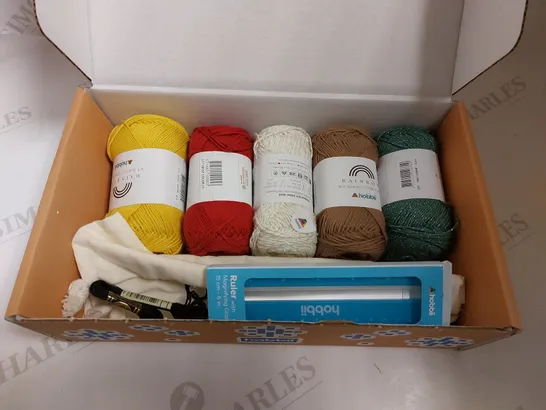 BOXED HOBBII SEWING KIT