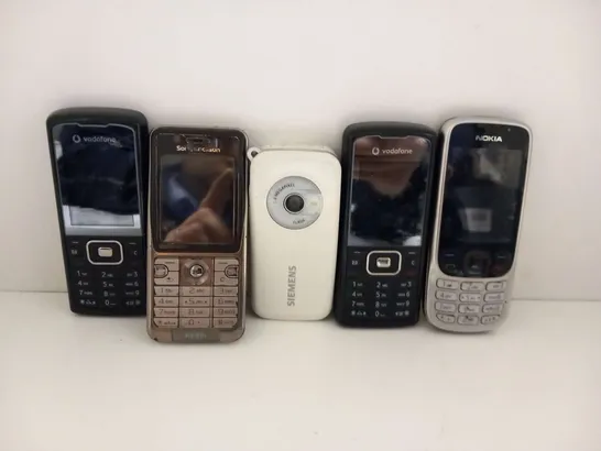 FIVE ASSORTED RETRO MOBILE PHONES