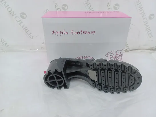 APPROXIMATELY 10 PAIRS OF BOXED APPLE FOOTWEAR BLACK BOOT SANDAL IN VARIOUS SIZES 