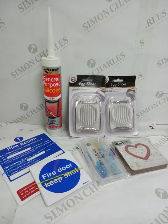 BOX OF APPROXIMATELY 10 ASSORTED ITEMS TO INCLUDE - EGG SLICER, FIRE DOOR SIGNS, SILICONE ETC