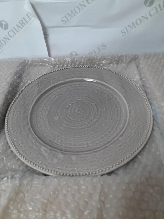 LOT OF 3 BOXES OF GREY DINNER PLATES. 4 PLATES PER BOX