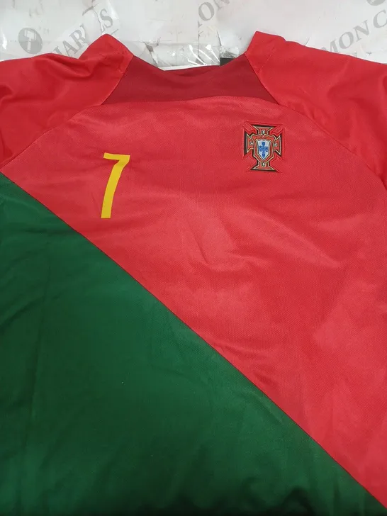 PORTUGAL NATIONAL KIT WITH RONALDO ON THE BACK SIZE 8.5