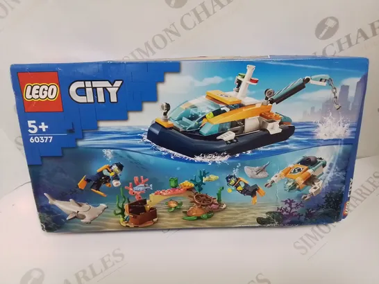 LEGO 60377 DIVING BOAT