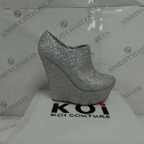 APPROXIMATELY 10 BRAND NEW BOXED PAIRS OF KOI COUTURE PLATFORM SHOES IN SILVER/SHIMMER TO INCLUDE SIZES 4, 5, 6