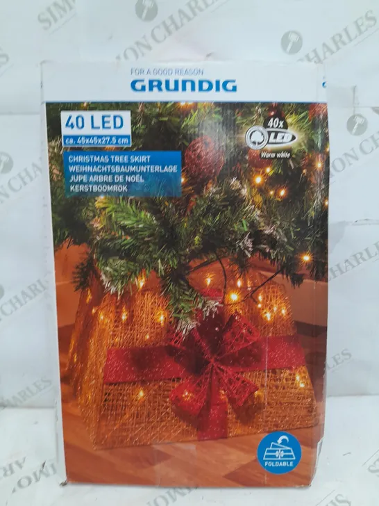 BOXED GRUNDIG CHRISTMAS TREE SKIRT