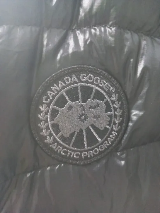 CANADA GOOSE ZIPPED PADDED COAT SIZE M