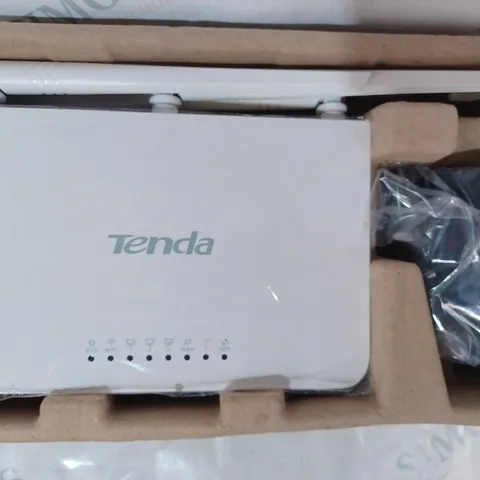 BOXED TENDA N300 WIRELESS EASY SETUP ROUTER