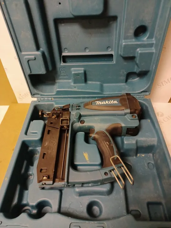 MAKITA FINISHING GAS NAILER GF600