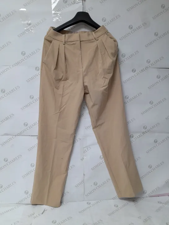 H&M PLEATED TROUSER WITH ELASTICATED WAISTBAND IN BEIGE SIZE 10