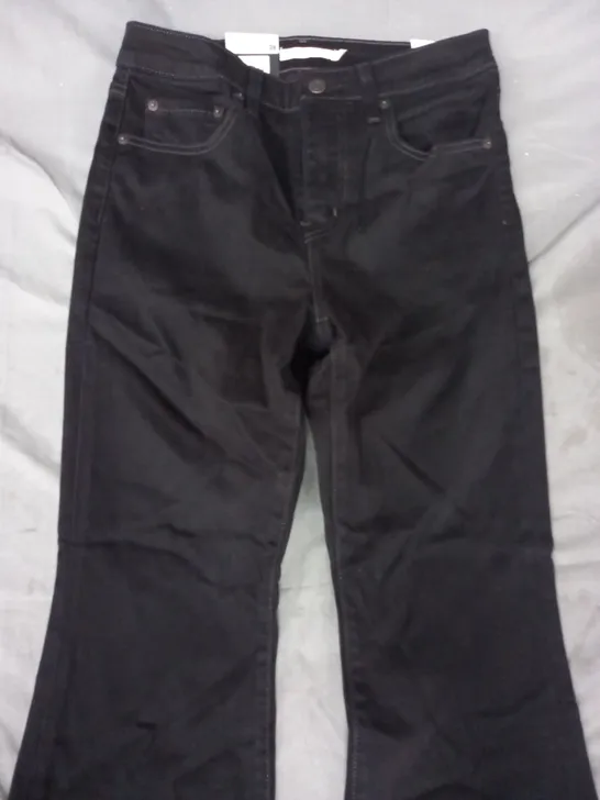 LEVI'S 726 FLARED JEANS IN BLACK SIZE 28/32