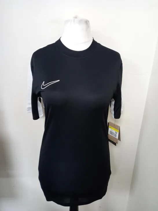 NIKE LOGO CASUAL T-SHIRT SIZE S 