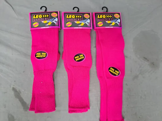 BOX OF APPROXIMATELY 20 ASSORTED WOMEN'S LEG WARMERS IN PINK (SIZES VARY) - COLLECTION ONLY