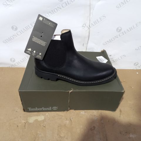 BOXED PAIR OF TIMBERLAND BOOTS SIZE 9