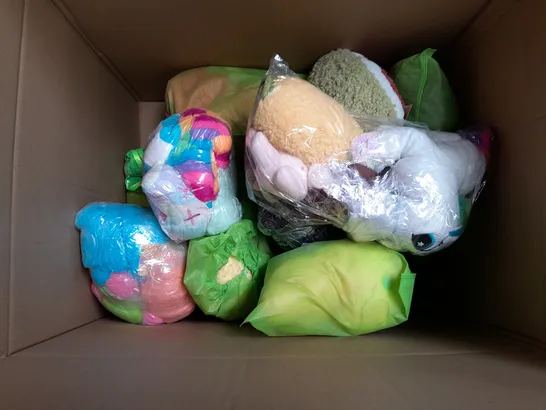 LARGE QUANTITY OF ASSORTED TEDDIES