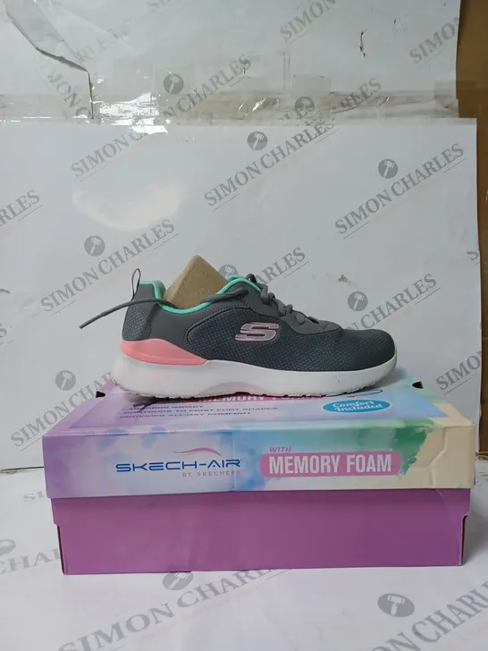 SKECHER AIR GREY DYNAMIC TRAINER SIZE 7