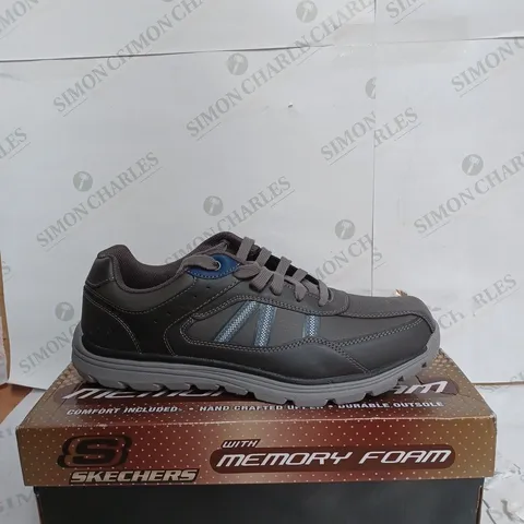 SKETCHERS RUNAWAY PIERCE SHOES IN CHARCOAL - UK 11