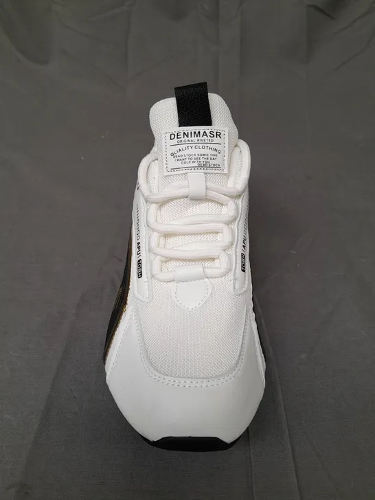 PAIR OF DENIM ASR TRAINERS IN WHITE WITH GOLD SIZE EU 41