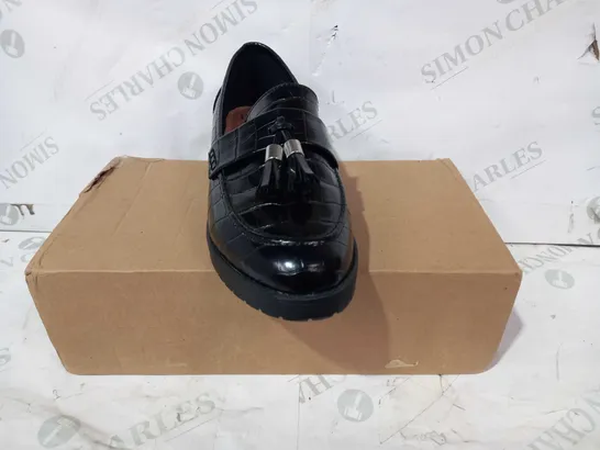 BOXED PAIR OF FAITH WIDE FIT LOW HEEL LOAFERS IN BLACK UK SIZE 5