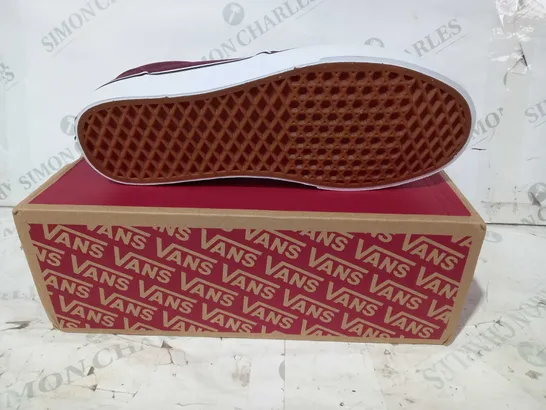 BOXED PAIR OF VANS ATWOOD CANVAS SHOES IN OXBLOOD/WHITE UK SIZE 10