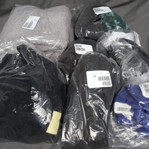 BOX OF APPROXIMATELY 10 ASSORTED CLOTHING ITEMS TO INCLUDE LOUNGE SET, CARDIGAN, TROUSERS ETC