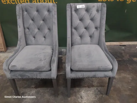 PAIR OF UPHOLSTERED BUTTONED BACK DINING CHAIRS GREY PLUSH FABRIC 