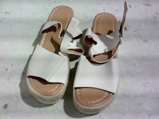 PAIR OF SANDALS (BROWN-WHITE LEATHER), SIZE 36 EU