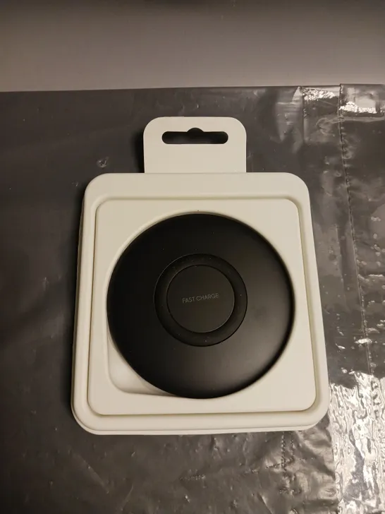 SAMSUNG WIRELESS CHARGER PAD FAST CHARGING TECHNOLOGY