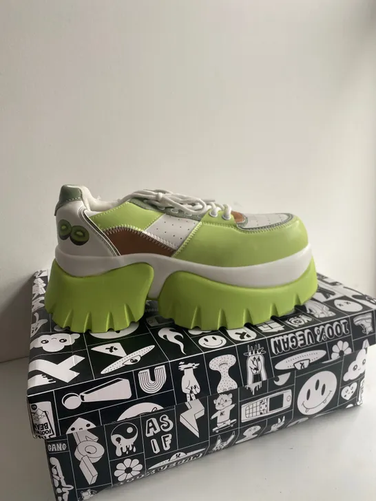 BOXED PAIR OF KOI KIWI GREEN SHOES SIZE 6