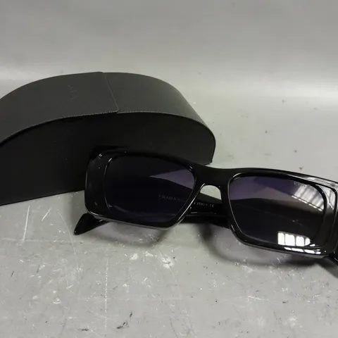 PRADA 386 BLACK FRAME SUNGLASSES 