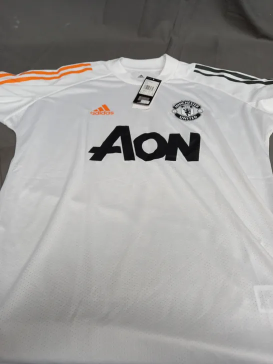 ADIDAS MANCHESTER UNITED FOOTBALL SHIRT IN WHITE - MEDIUM