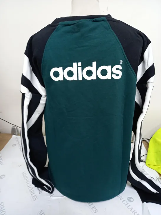 ADIDAS LIVERPOOL CLASSIC SWEATER IN BLACK/GREEN/WHITE - LARGE