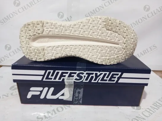 BOXED PAIR OF FILA TRAINERS IN CREAM UK SIZE 4