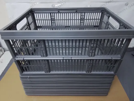 LOT OF 5 COLLAPSIBLE GREY STORAGE CRATES