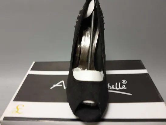 APPROXIMATELY 14 ANNE MICHELLE MANADE UPPER OPEN TOE HEELS IN BLACK IN VARIOUS SIZES