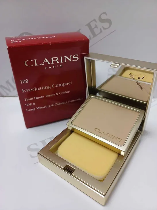 CLARINS EVERLASTING COMPACT FOUNDATION SPF 9 - #109 WHEAT