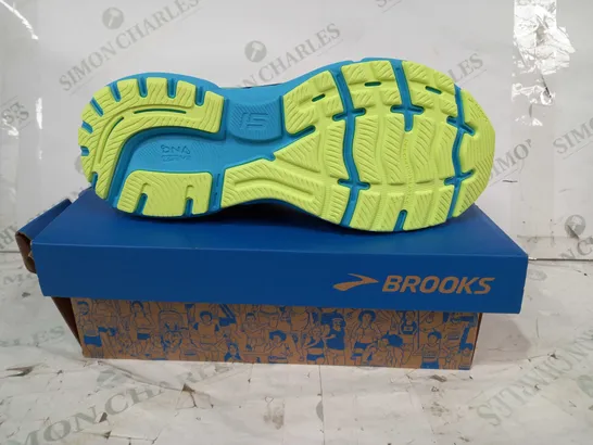 BOXED PAIR OF BROOKS GHOST SHOES IN NAVY/BLUE/LIME UK SIZE 8