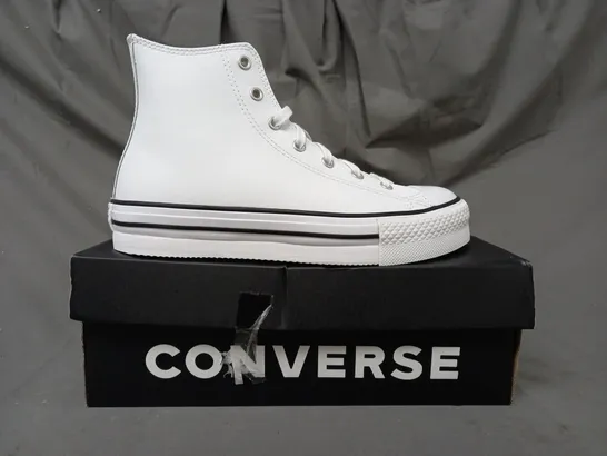 BOXED PAIR OF CONVERSE SHOES IN WHITE UK SIZE 5.5