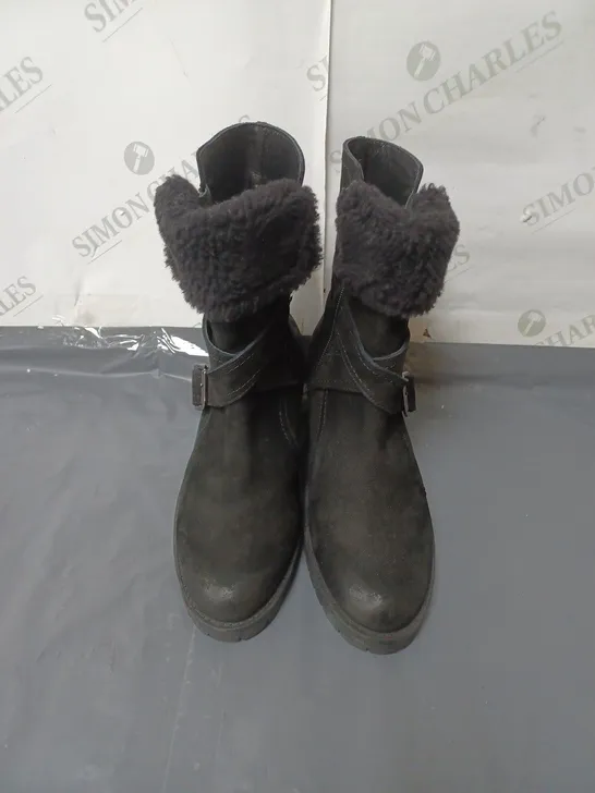 RUTH LANGSFORD CASUAL BOOTS, BLACK - SIZE 4 