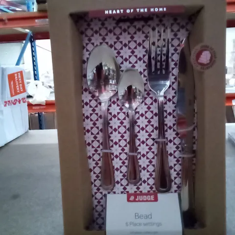 BOXED JUDGE BEAD ,24 PIECE CUTLERY SET