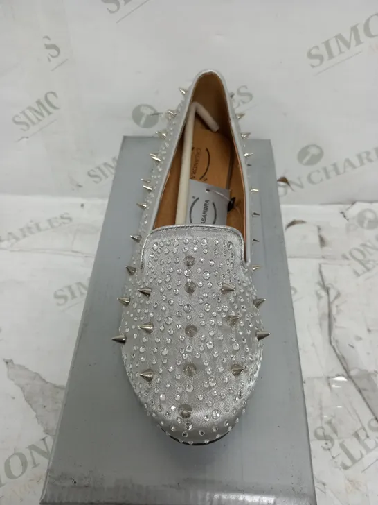 FLAT HEELED SILVER SATIN SPIKEY SHOE SIZE 6