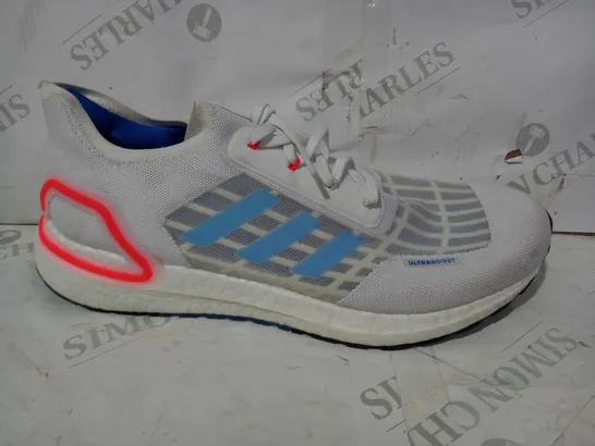 BOXED PAIR OF ADIDAS ULTRABOOST TRAINERS IN WHITE/BLUE/ORANGE UK SIZE 12