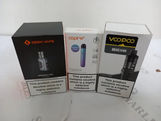 APPROXIMATELY 20 VAPES & E-CIGARETTES TO INCLUDE GEEKVAPE L200, ASPIRE FLEXUS, VOOPOO DRAGH40, ETC