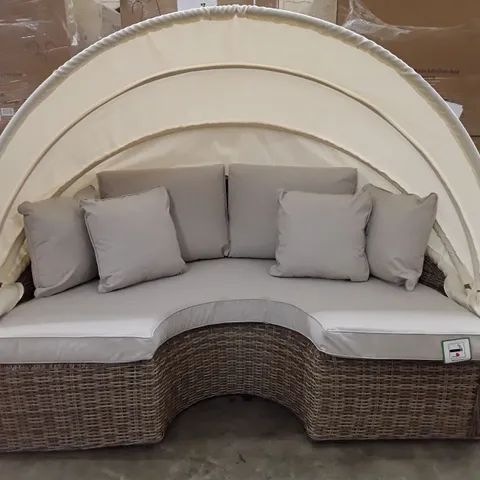 BOXED DAY BED CHAIR SECTION & HOOD - NATURAL 