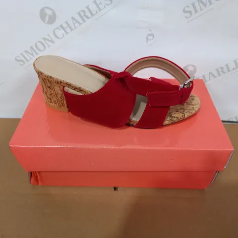BOXED PAIR OF DESIGNER RED/CORK EFFECT HEELED SANDALS SIZE 37