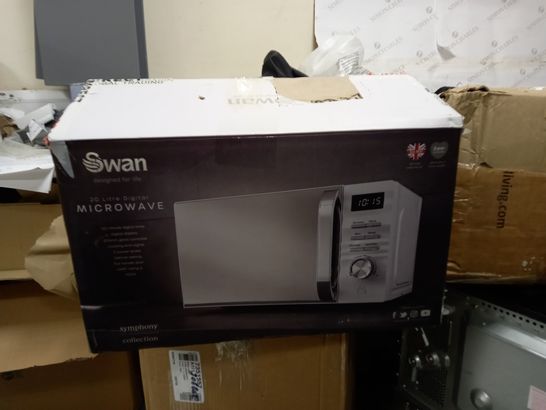 SWAN 700W WHITE SYMPHONY DIGITAL MICROWAVE 