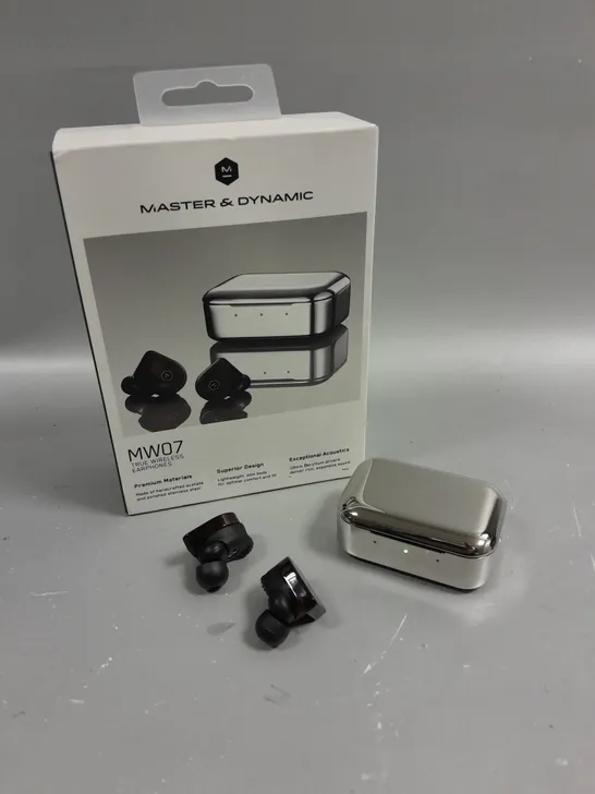 BOXED MASTER & DYNAMIC MW07 TRUE WIRELESS EARPHONES 