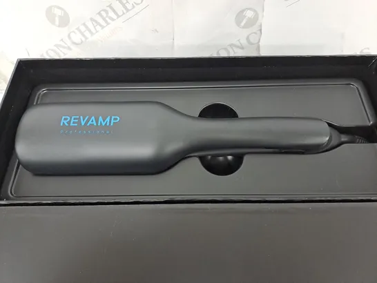 BOXED REVAMP PROGLOSS 2-IN-1 BEACH & VOLUME WAVER