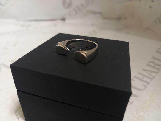 DOMINIC JONES SILVER TOOTH RING