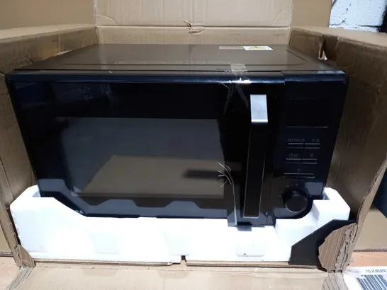 TOSHIBA 950W MICROWAVE OVEN